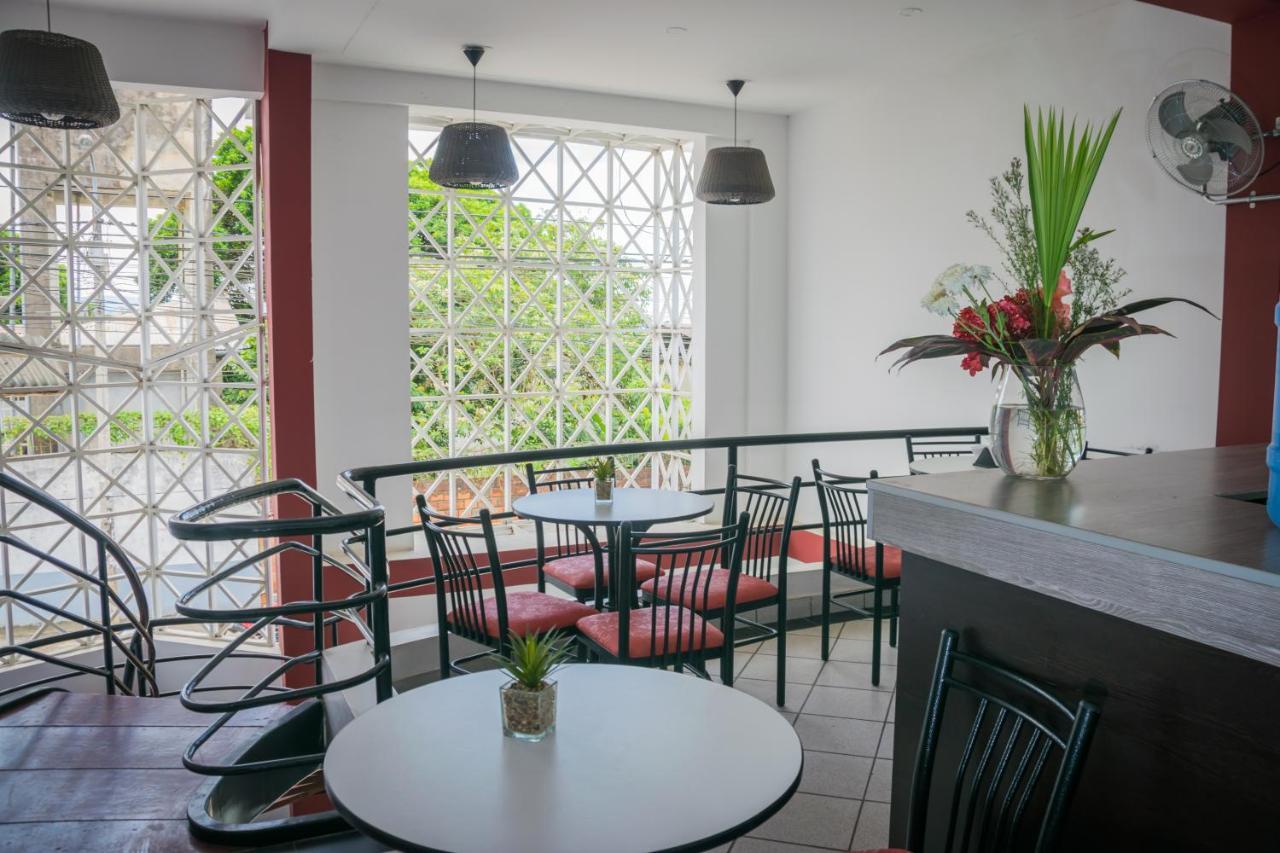 Hostal "Centrika" ตาราโปโต ภายนอก รูปภาพ