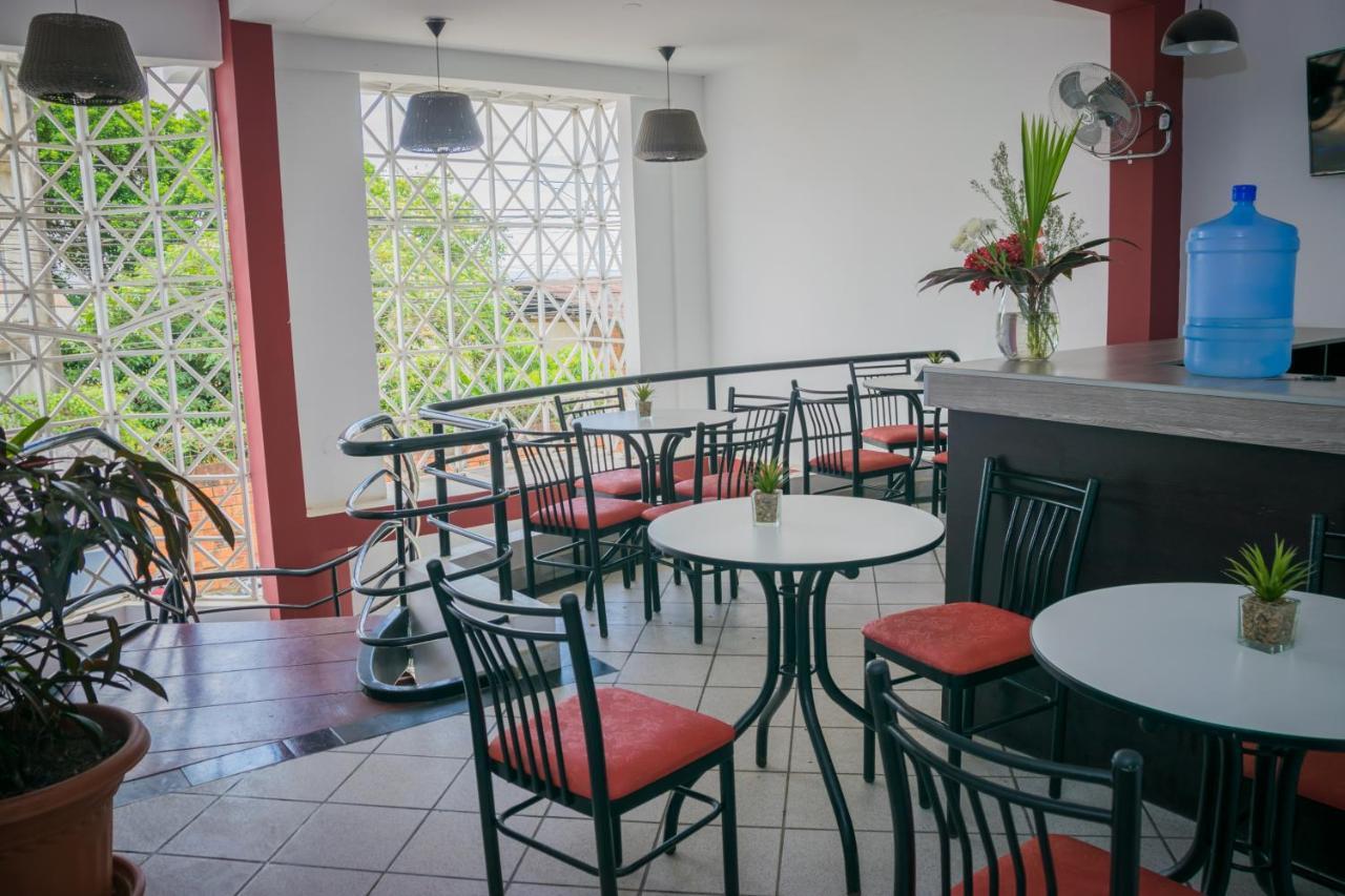 Hostal "Centrika" ตาราโปโต ภายนอก รูปภาพ