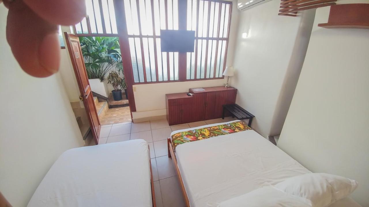 Hostal "Centrika" ตาราโปโต ภายนอก รูปภาพ
