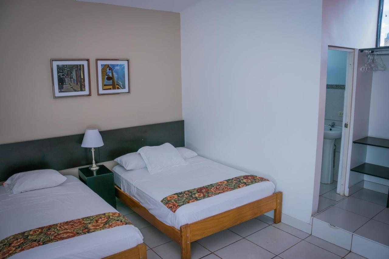 Hostal "Centrika" ตาราโปโต ภายนอก รูปภาพ