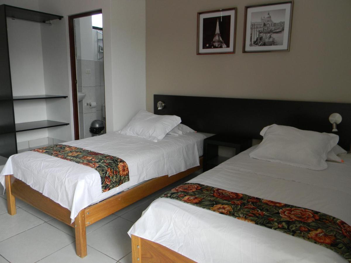 Hostal "Centrika" ตาราโปโต ภายนอก รูปภาพ